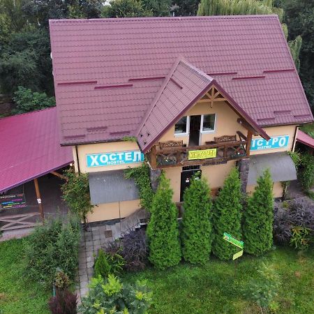 Hostel On Flotskaイヴァーノ＝フランキーウシク エクステリア 写真